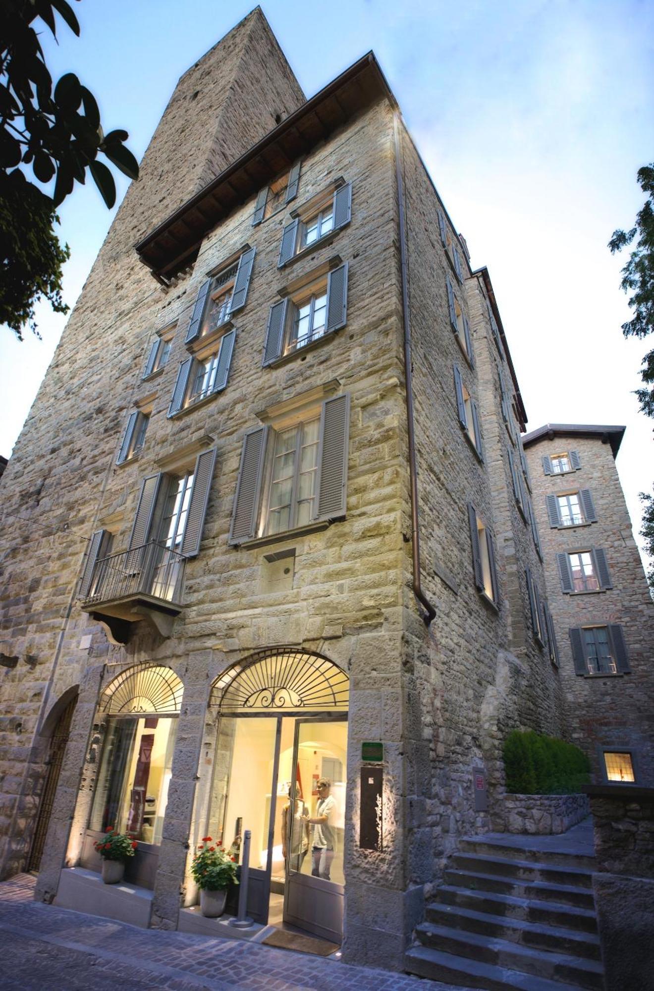 Gombithotel Bergamo Bagian luar foto