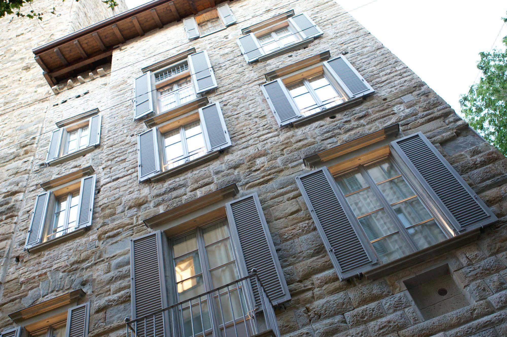 Gombithotel Bergamo Bagian luar foto